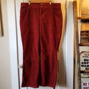 L.L Bean favorite Fit straight Corduroy's Size 16